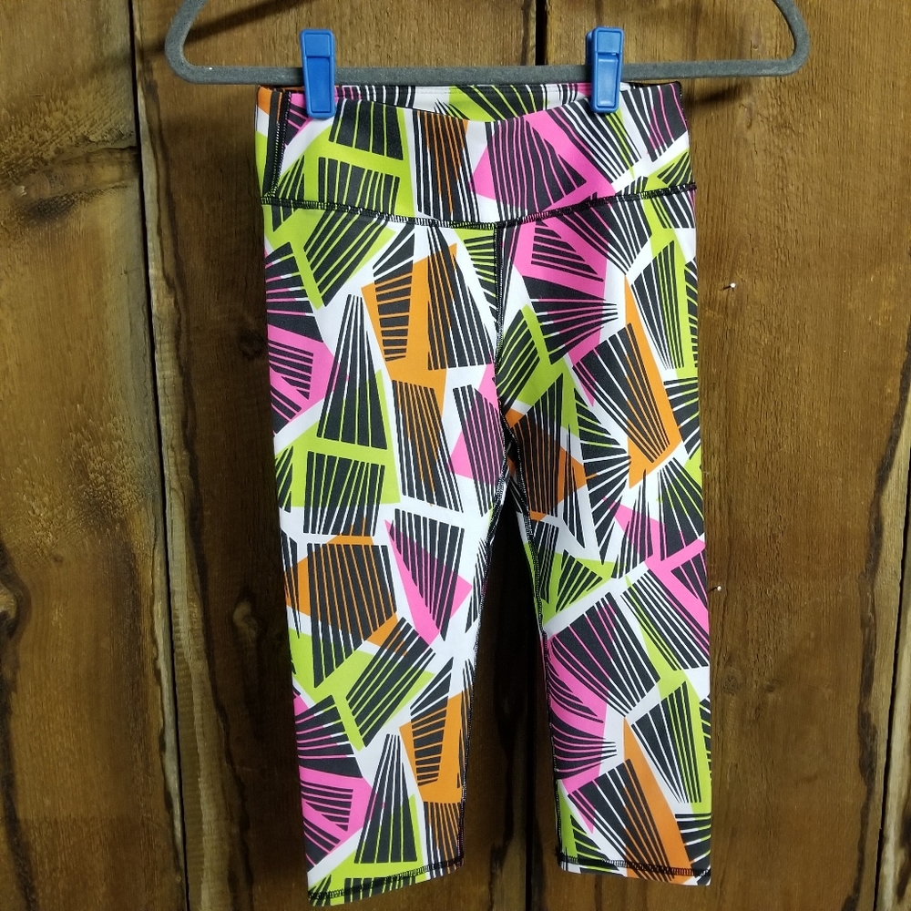 Kate Hudson Fabletics Tribal Geo Cropped Pants